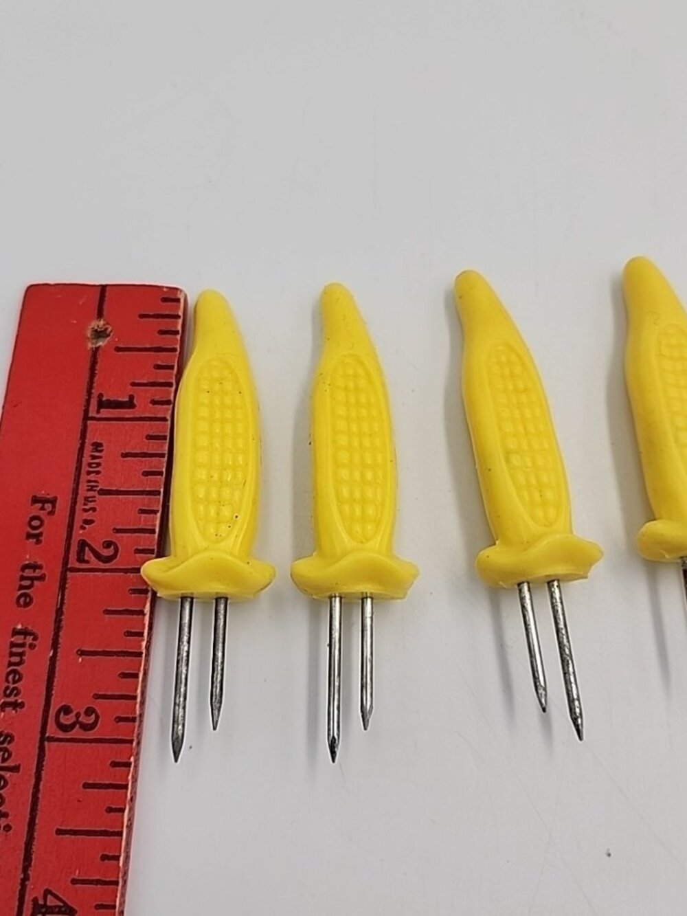 Lot of 6 Unbranded Corn Cob Forks Holders Appetizer Design Mini Yellow Corn - Picture 2 of 2